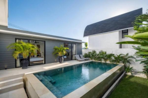 Stylish 3BR Villa Myla By Azure- Pool/Netflix/Wifi